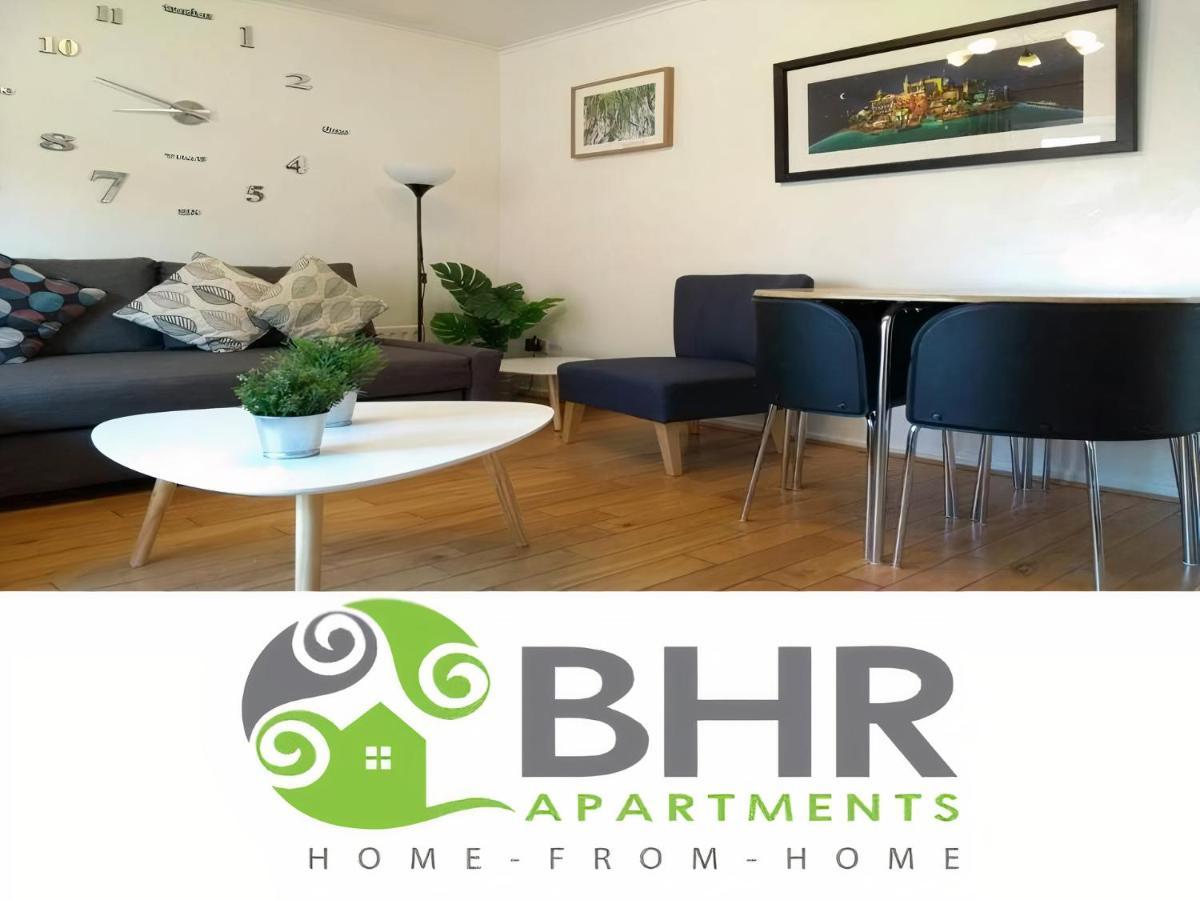 Very Central Location- Free Parking - 2 Bedrooms 贝尔法斯特 外观 照片