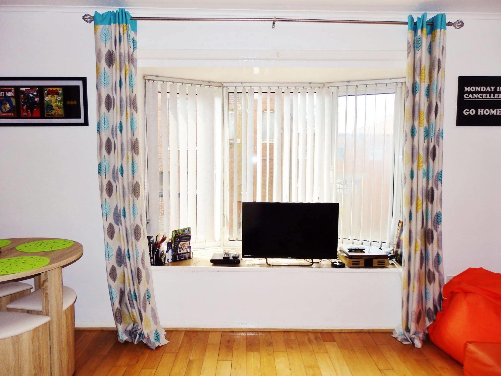Very Central Location- Free Parking - 2 Bedrooms 贝尔法斯特 外观 照片