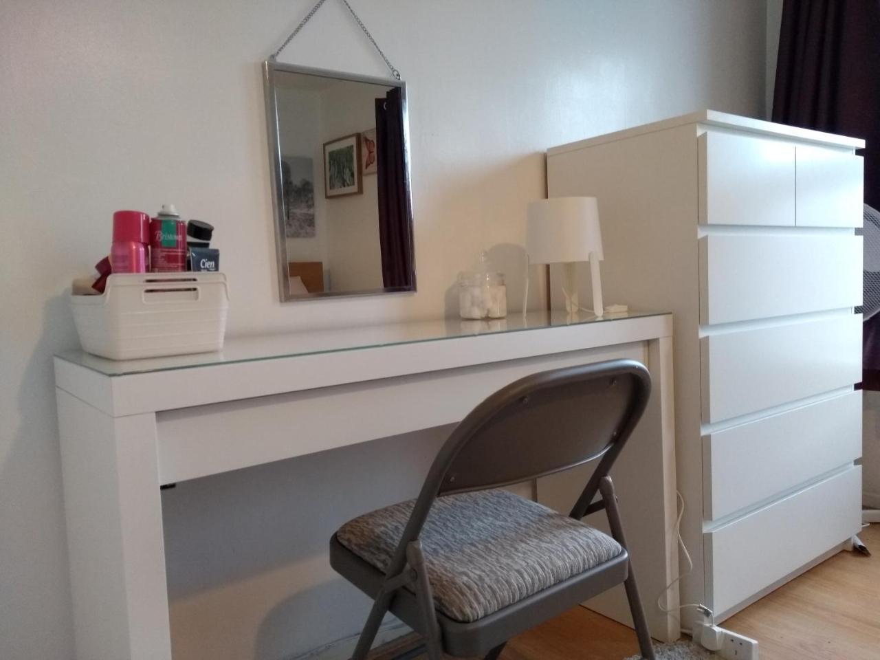 Very Central Location- Free Parking - 2 Bedrooms 贝尔法斯特 外观 照片