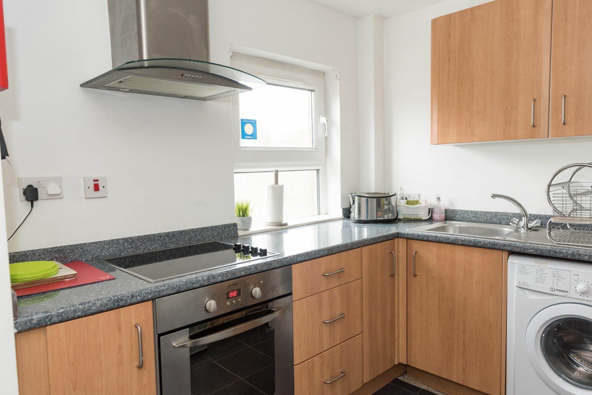Very Central Location- Free Parking - 2 Bedrooms 贝尔法斯特 外观 照片