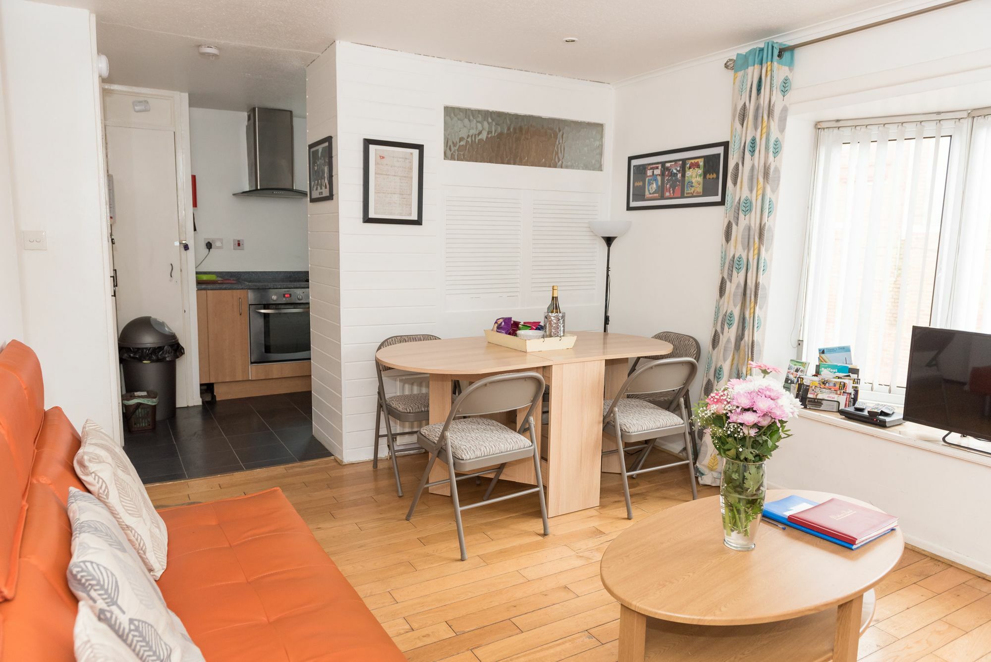 Very Central Location- Free Parking - 2 Bedrooms 贝尔法斯特 外观 照片