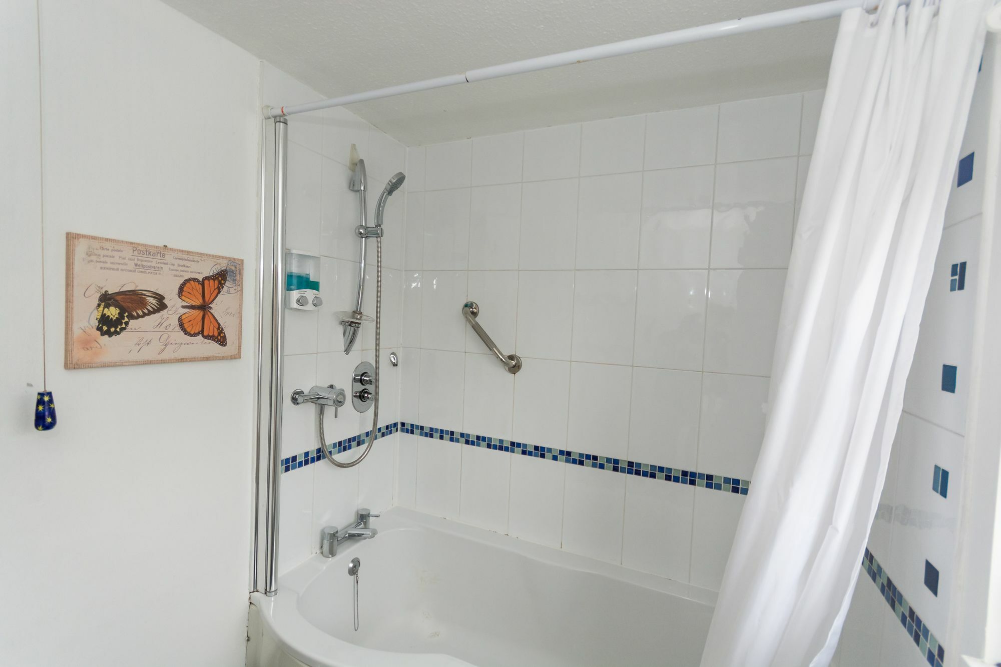 Very Central Location- Free Parking - 2 Bedrooms 贝尔法斯特 外观 照片