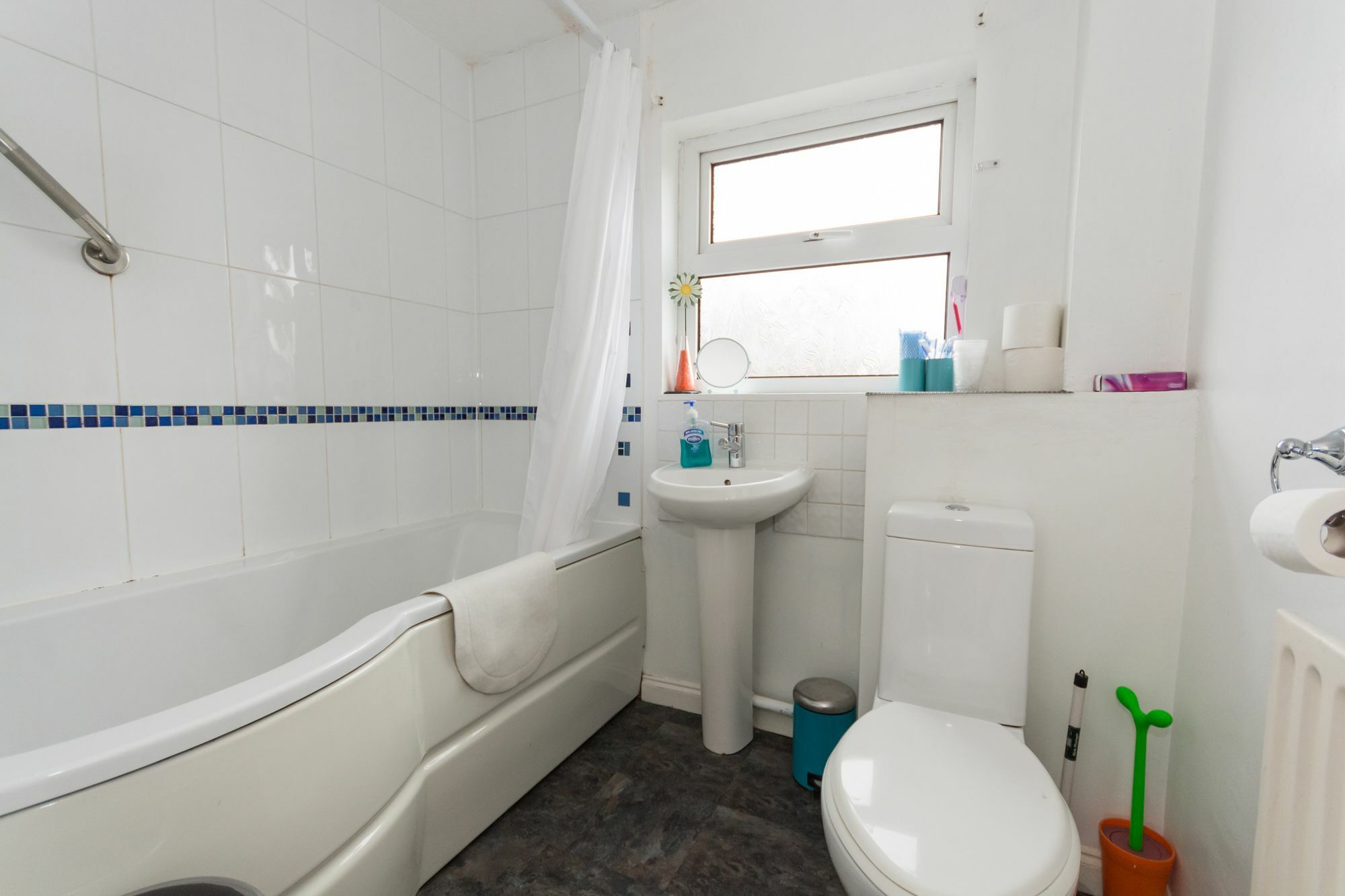 Very Central Location- Free Parking - 2 Bedrooms 贝尔法斯特 外观 照片